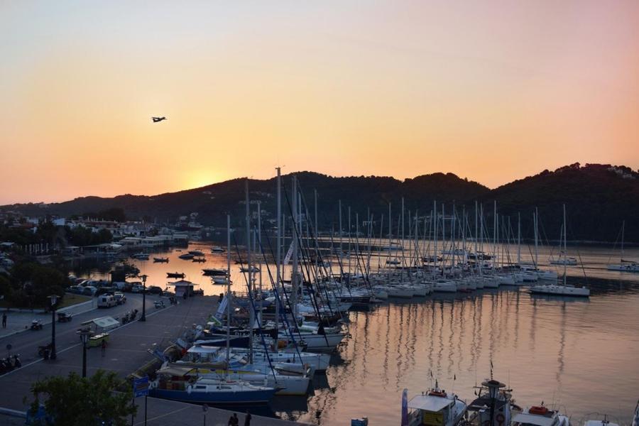 Meltemi Hotel Skiathos Town Bagian luar foto